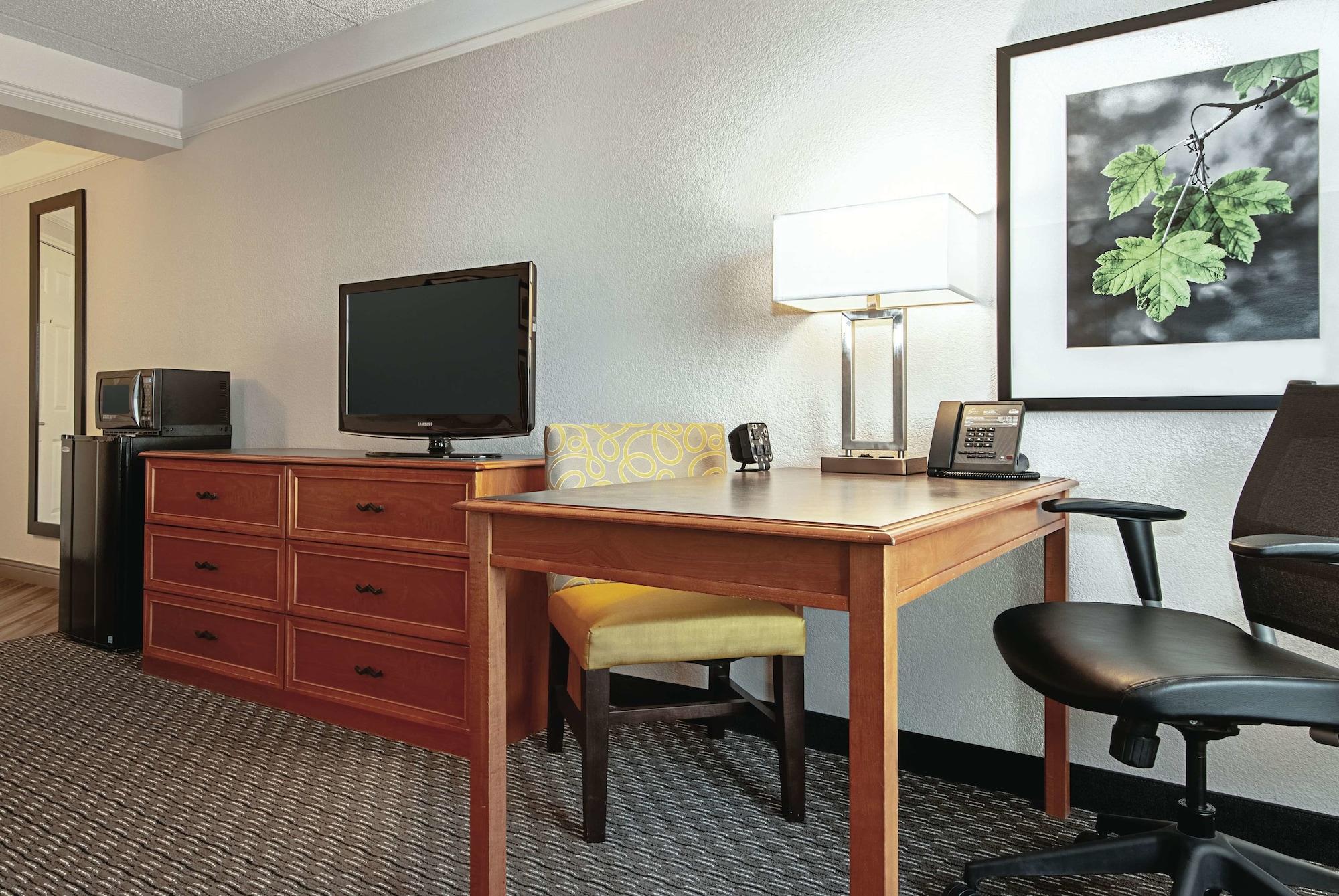 La Quinta Inn & Suites By Wyndham Ontario Airport Dış mekan fotoğraf