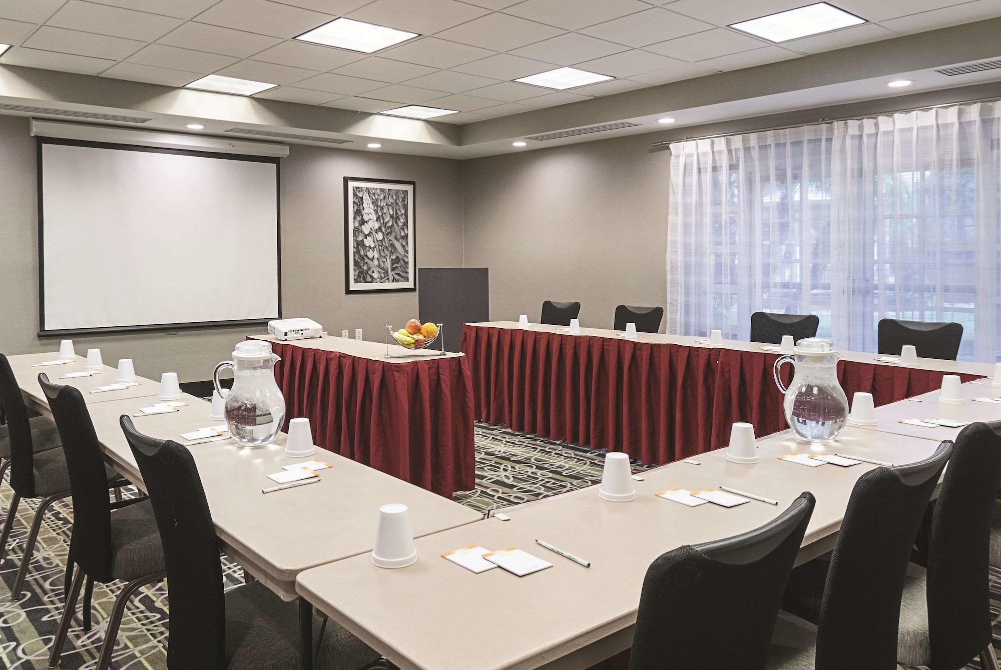La Quinta Inn & Suites By Wyndham Ontario Airport Dış mekan fotoğraf