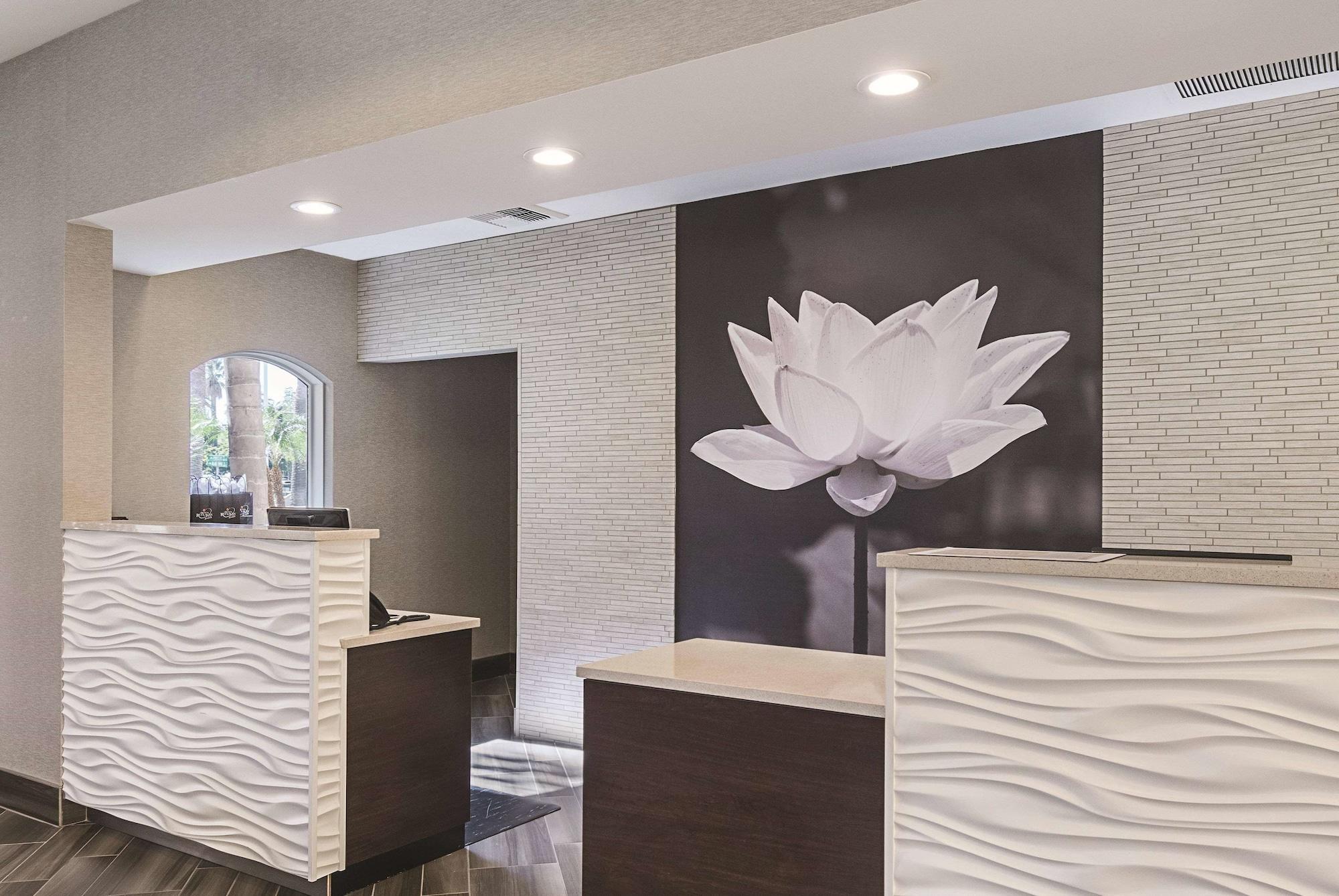 La Quinta Inn & Suites By Wyndham Ontario Airport Dış mekan fotoğraf
